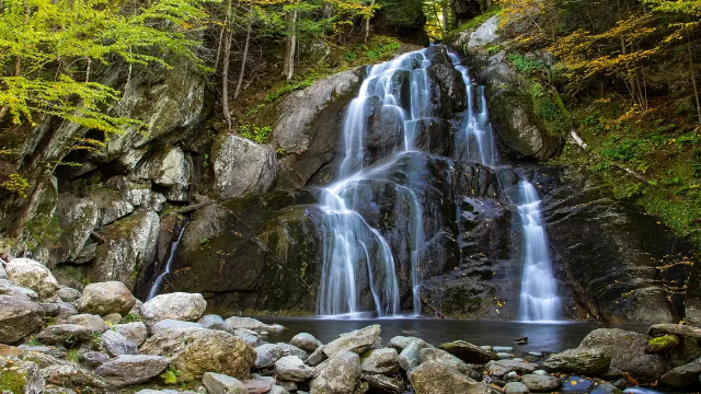 Keindahan dan Daya Tarik Air Terjun Batu Tilam